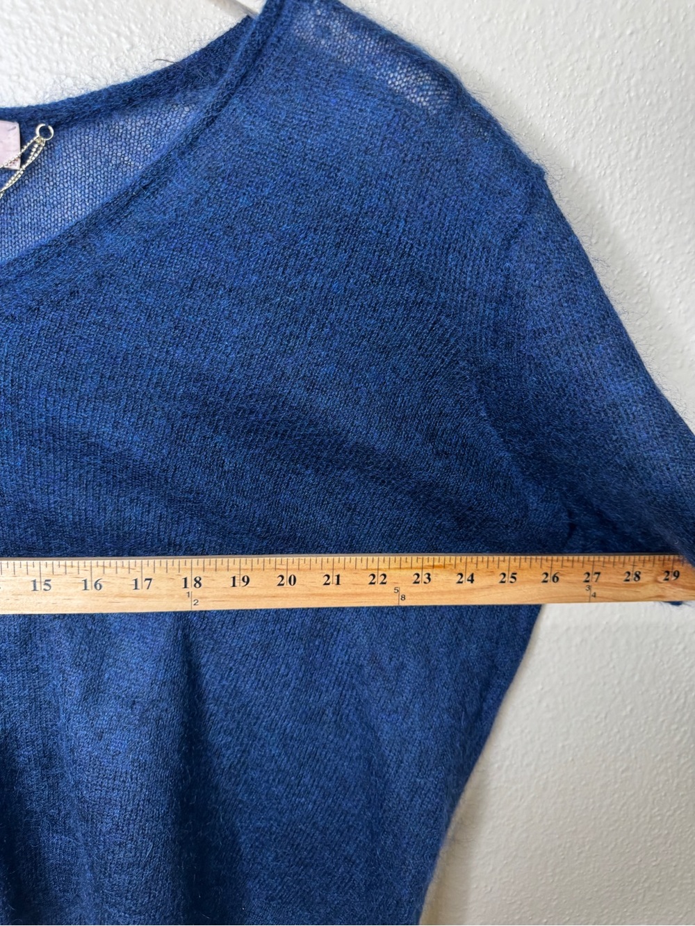 Juicy Couture Sweater Women’s Large Blue Short Sleeve Fuzzy Knit Y2K Top - Picture 4 of 6